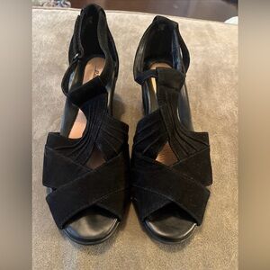 Earth Black Strappy Wedges